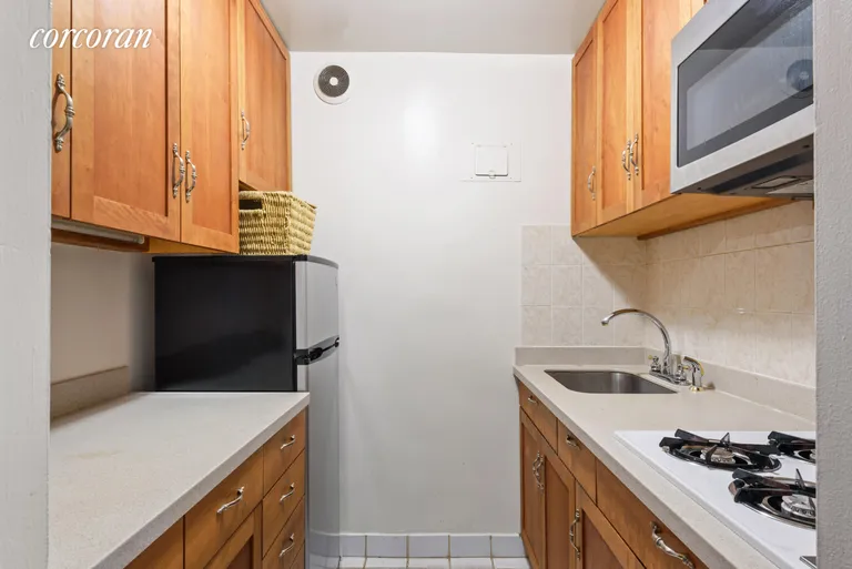 New York City Real Estate | View 209 East 56th Street, 5K | room 3 | View 4