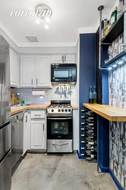 New York City Real Estate | View 252 West 74th Street, 1 | Kitchen | View 5