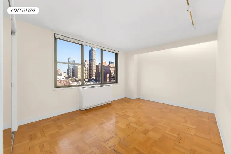 New York City Real Estate | View 301 East 79th Street, 12E | room 4 | View 5