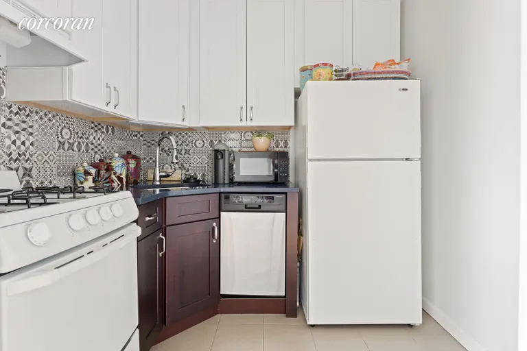 New York City Real Estate | View 393 Hicks Street, 2 | room 2 | View 3