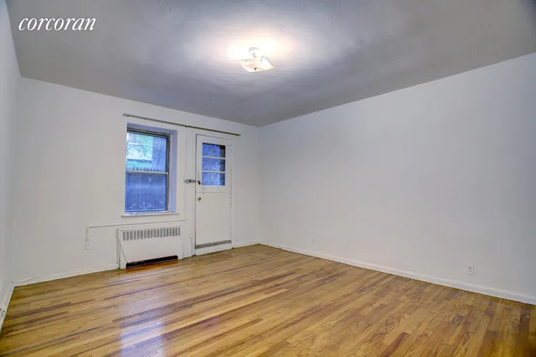 New York City Real Estate | View 44 West 72Nd Street, 1E | room 1 | View 2