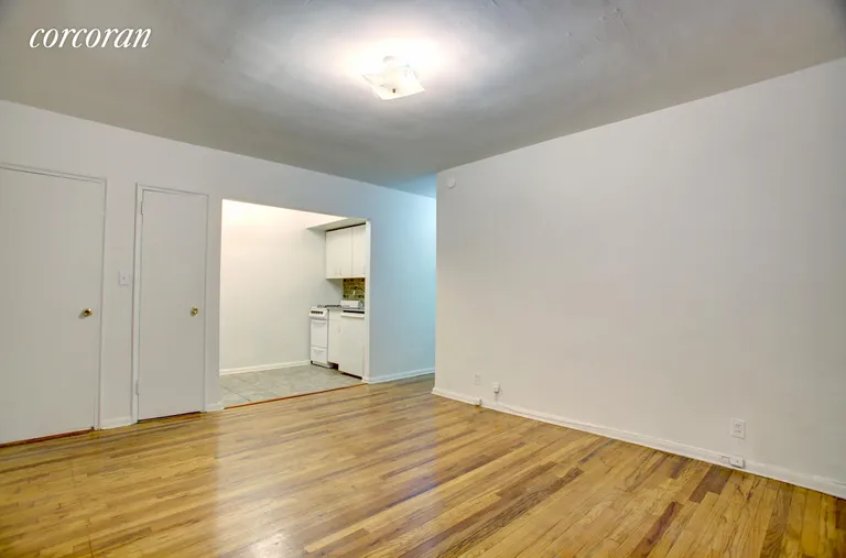 New York City Real Estate | View 44 West 72Nd Street, 1E | room 2 | View 3