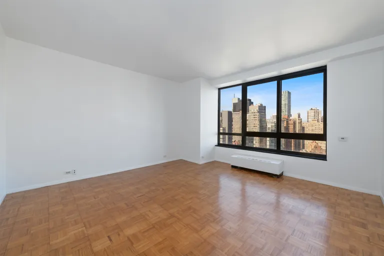 New York City Real Estate | View 100 United Nations Plaza, 32E | North-facing bedroom  | View 3