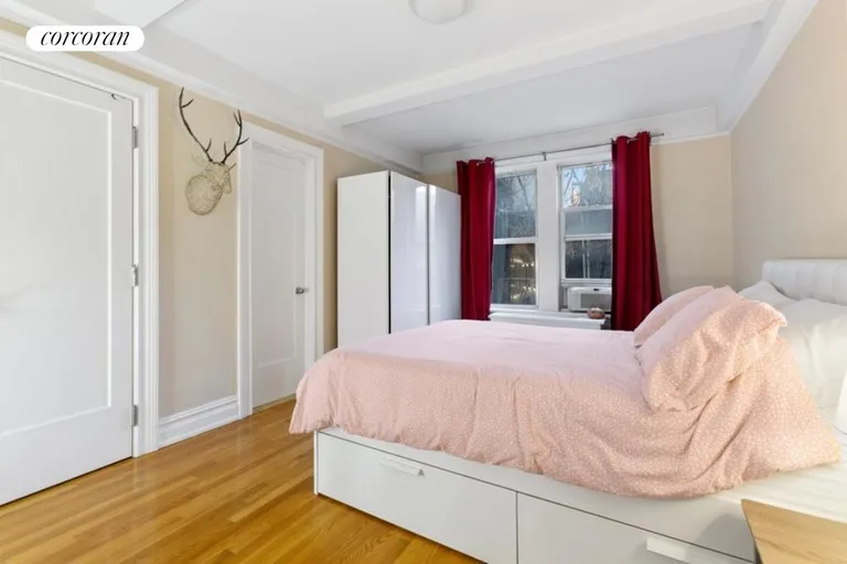 New York City Real Estate | View 41 West 72Nd Street, 5G | Bedroom | View 3