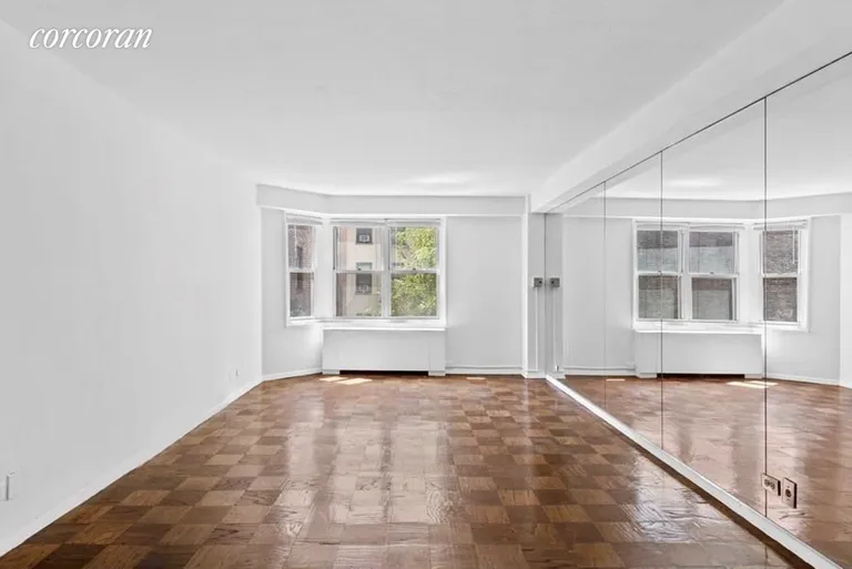 New York City Real Estate | View 220 East 60th Street, 3DD | room 1 | View 2