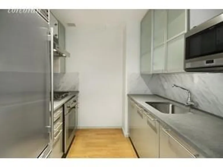 New York City Real Estate | View 200 Chambers Street, 19F | room 1 | View 2