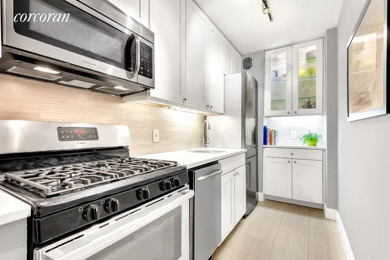 New York City Real Estate | View 201 East 15th Street, 4C | room 3 | View 4