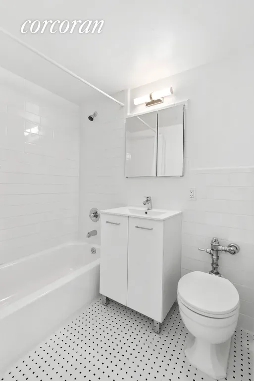 New York City Real Estate | View 440 East 79th Street, 14F | Bathroom | View 7
