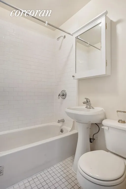 New York City Real Estate | View 315 West 71st Street, 1A | room 2 | View 3