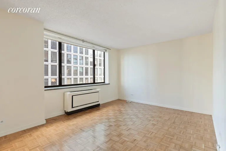 New York City Real Estate | View 30 West 61st Street, 18E | room 1 | View 2