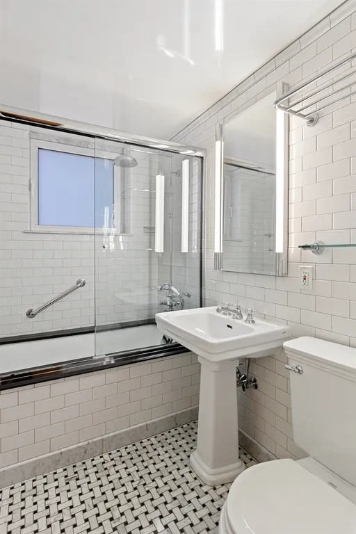 New York City Real Estate | View 25 Sutton Place South, 8R | Other Listing Photo | View 6