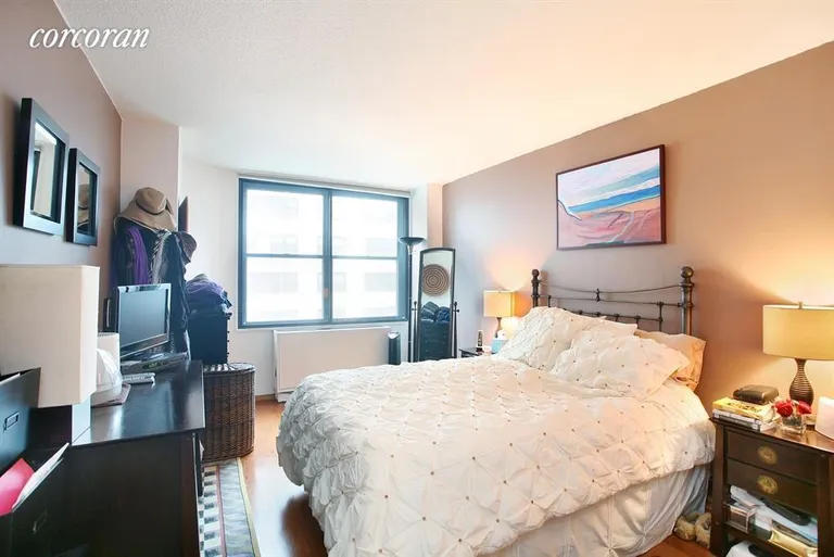 New York City Real Estate | View 301 East 87th Street, 14E | room 3 | View 4