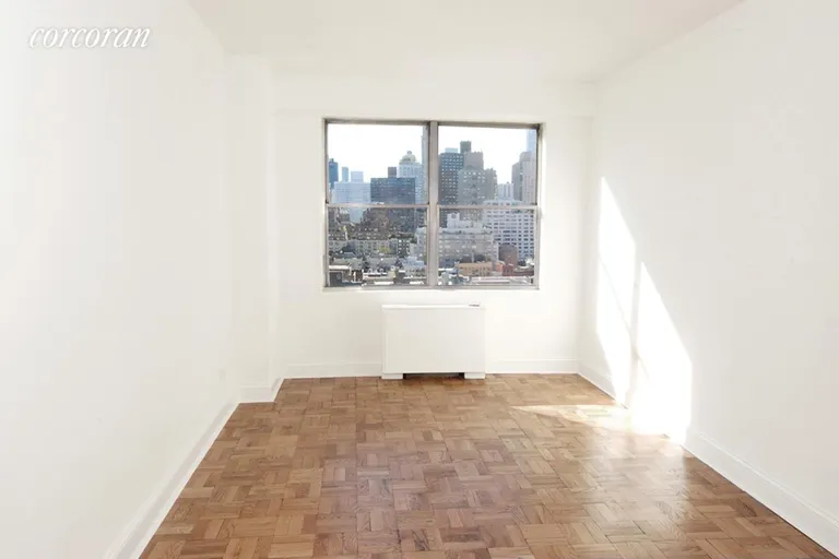 New York City Real Estate | View 230 East 79th Street, 17A | room 3 | View 4