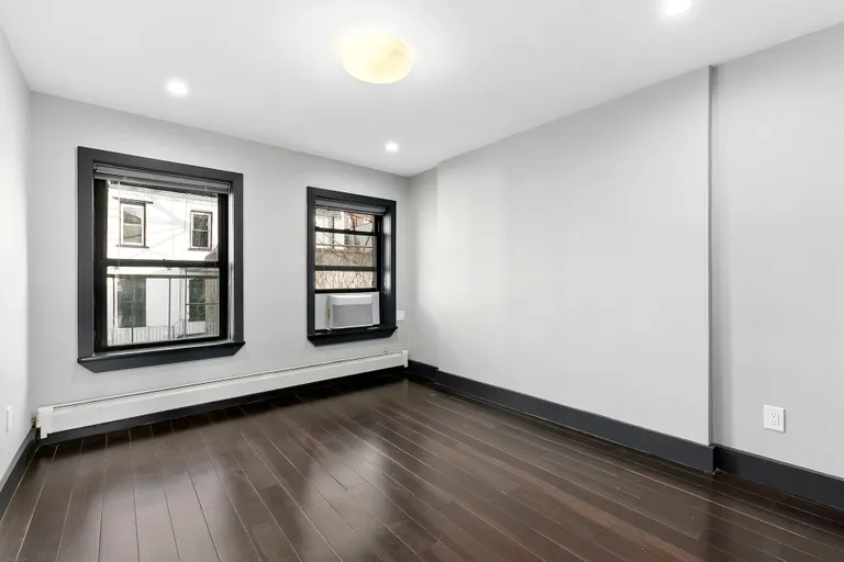 New York City Real Estate | View 147 Columbia Street, 5 | Bedroom 1 | View 4