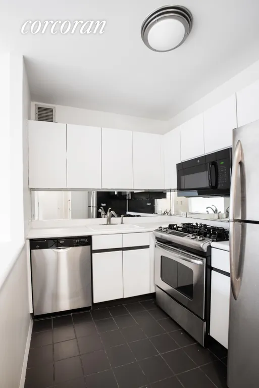 New York City Real Estate | View 21 South End Avenue, 733 | room 1 | View 2