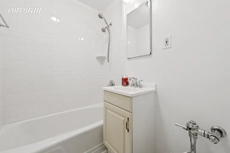 New York City Real Estate | View 326 West 83rd Street, 3A | Bathroom | View 10