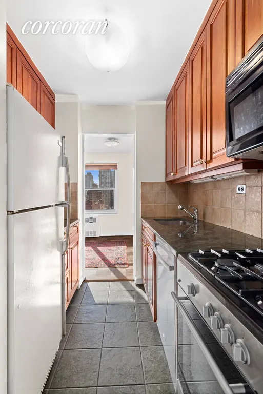 New York City Real Estate | View 440 East 79th Street, 16K | Renovated Kitchen | View 10