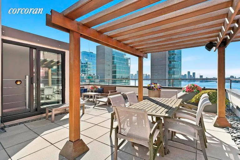 New York City Real Estate | View 155 Perry Street, PH8B | room 11 | View 12