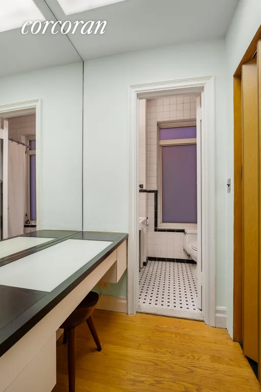 New York City Real Estate | View 130 East End Avenue, 10C | Bathroom | View 4