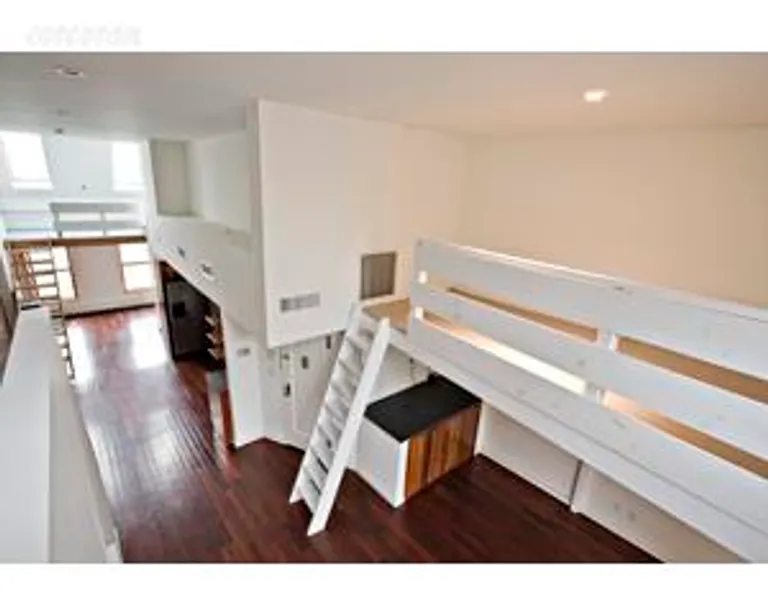 New York City Real Estate | View 145 Columbia Street, 3 | 1 Bed, 1 Bath | View 1