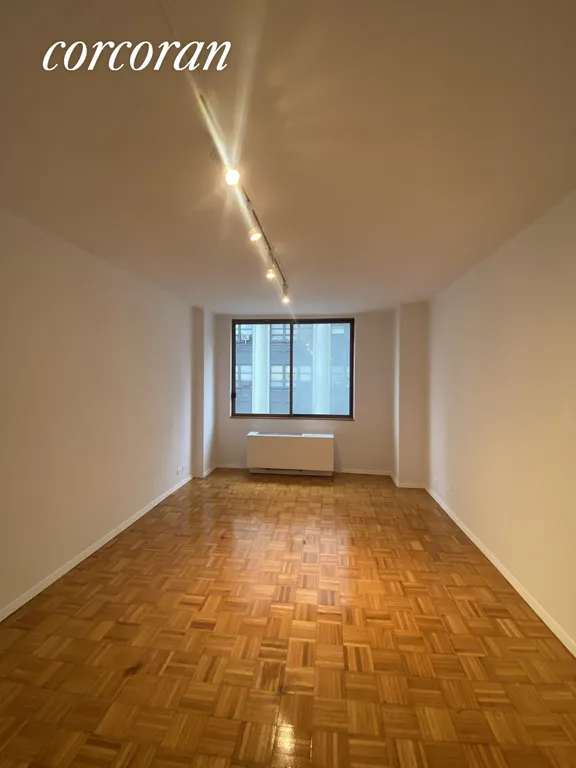 New York City Real Estate | View 350 West 50th Street, 5T | room 3 | View 4