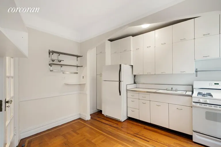 New York City Real Estate | View 200 Pinehurst Avenue, 5H | Eat-In Kitchen | View 5