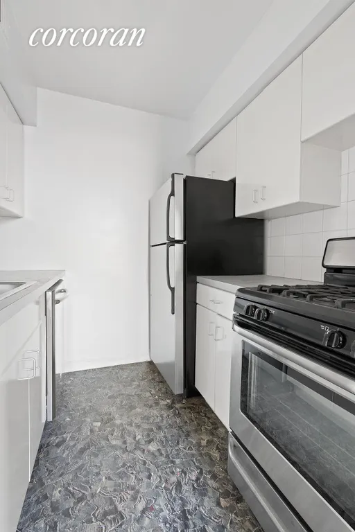 New York City Real Estate | View 143 Avenue B, 6F | room 3 | View 4