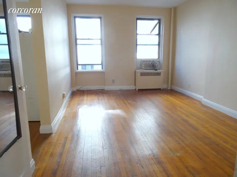New York City Real Estate | View 465 West 57th Street, 3B | room 2 | View 3