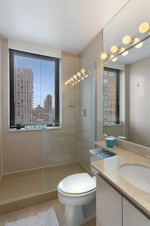 New York City Real Estate | View 330 East 75th Street, 20A | Bathroom | View 7