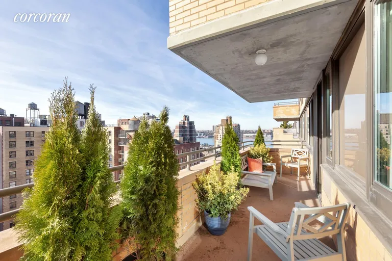 New York City Real Estate | View 275 West 96th Street, 17F | room 1 | View 2