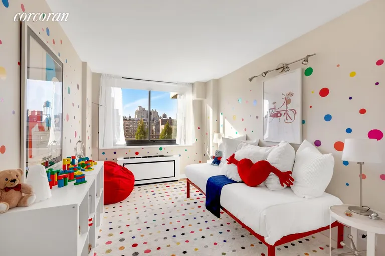 New York City Real Estate | View 275 West 96th Street, 17F | room 5 | View 6