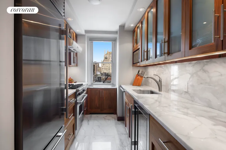 New York City Real Estate | View 10 East 70th Street, 10D | room 8 | View 9