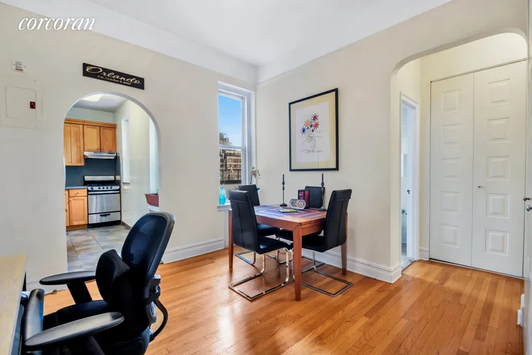 New York City Real Estate | View 55 Pineapple Street, 6J | Flexible central space, fantastic closets. | View 8