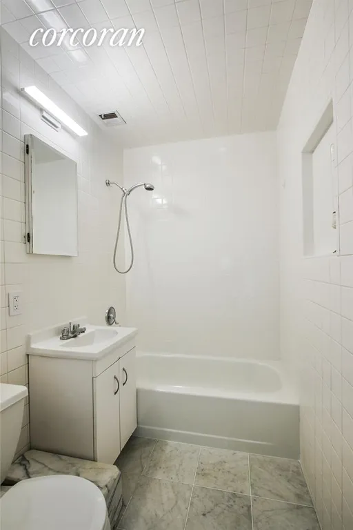New York City Real Estate | View 143 Avenue B, 15F | Bathroom | View 5