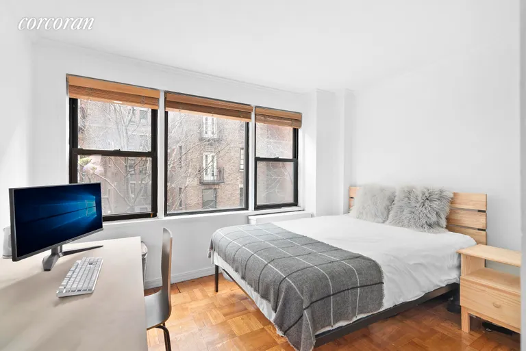 New York City Real Estate | View 333 East 34th Street, 3N | room 3 | View 4