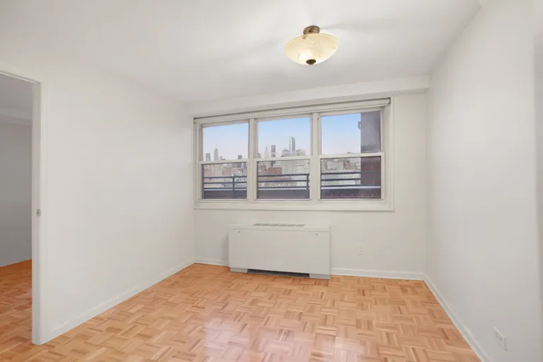 New York City Real Estate | View 15 CHARLES STREET, 16D | room 4 | View 5
