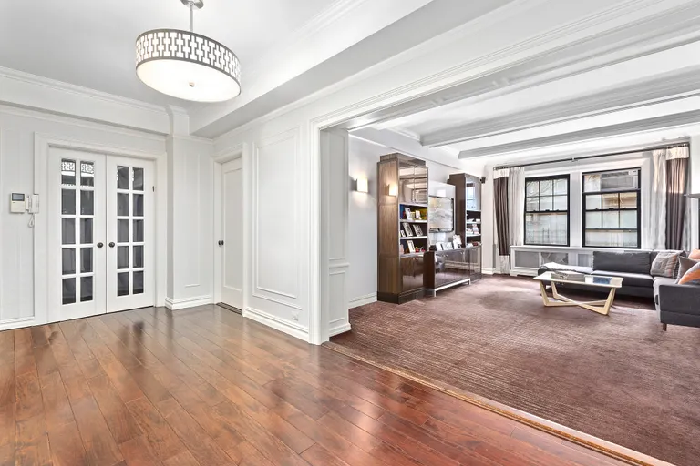 New York City Real Estate | View 17 West 71st Street, 2B | 18-foot Gallery | View 2