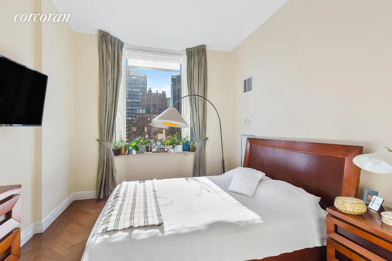 New York City Real Estate | View 400 East 51st Street, 21C | Bedroom | View 6