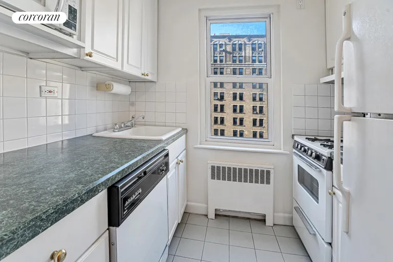 New York City Real Estate | View 35 East 85th Street, 11DN | room 3 | View 4