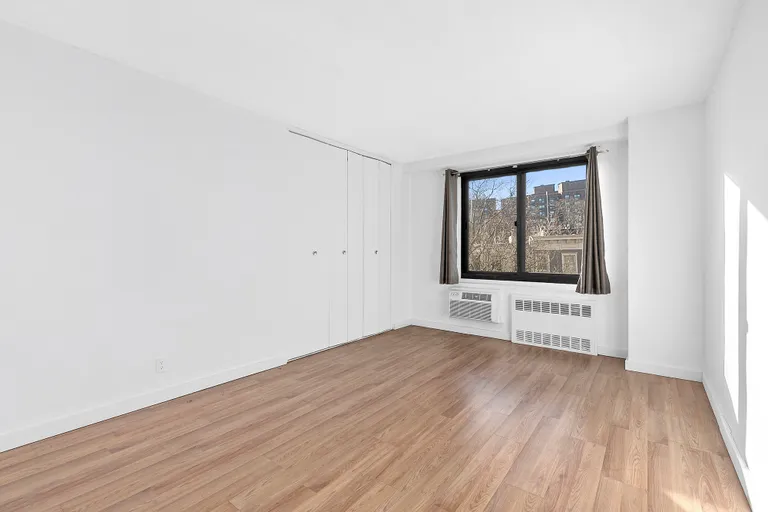 New York City Real Estate | View 185 Hall Street, 410 | Photo12 | View 12