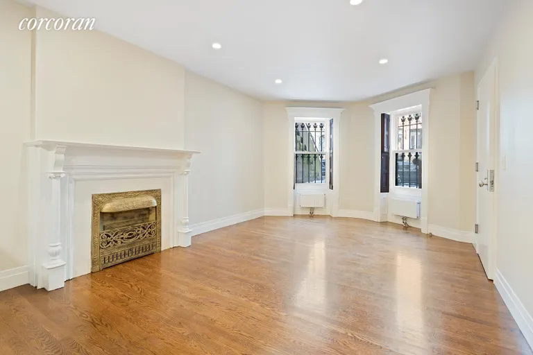 New York City Real Estate | View 286 Park Place, 1 | room 1 | View 2