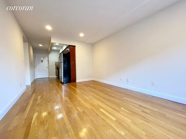 New York City Real Estate | View 23-25 31st Avenue, 1A | room 4 | View 5
