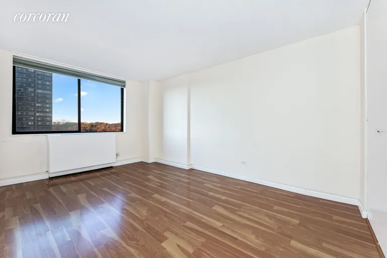 New York City Real Estate | View 2 Bay Club Drive, 8T | room 2 | View 3