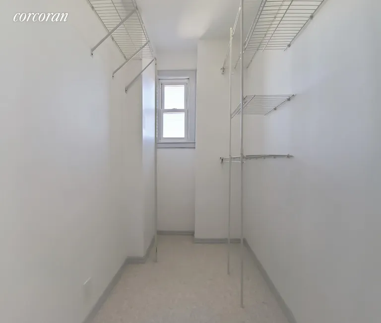 New York City Real Estate | View 278 East 240th Street, 2 | room 16 | View 17