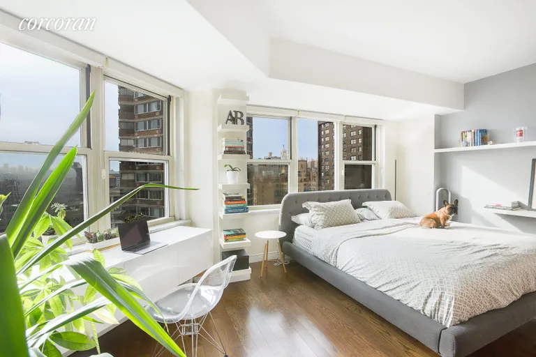 New York City Real Estate | View 305 East 24th Street, PHL | room 4 | View 5