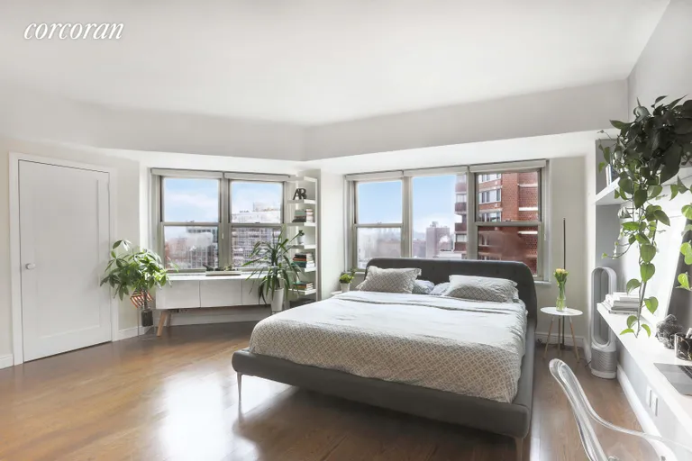 New York City Real Estate | View 305 East 24th Street, PHL | room 5 | View 6