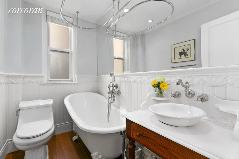 New York City Real Estate | View 425 EAST 51ST STREET, 7C | Master Bathroom with Claw Foot Tub | View 6