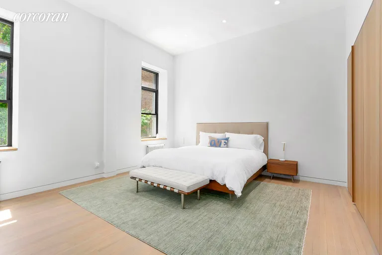 New York City Real Estate | View 7 GRAMERCY PARK WEST, 2C | Bedroom | View 5