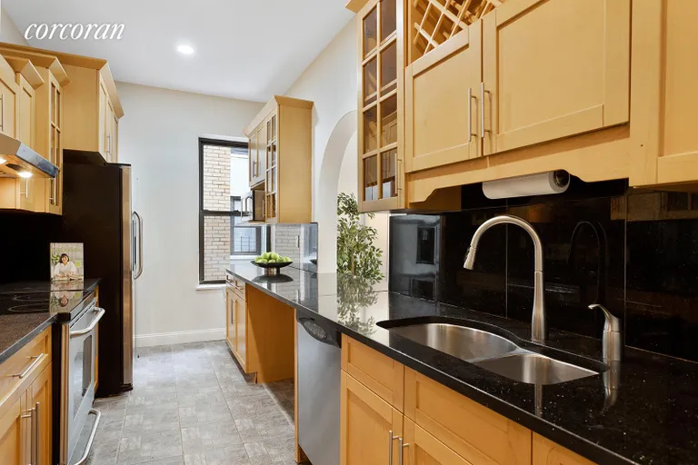 New York City Real Estate | View 225 Eastern Parkway, 3D | room 2 | View 3