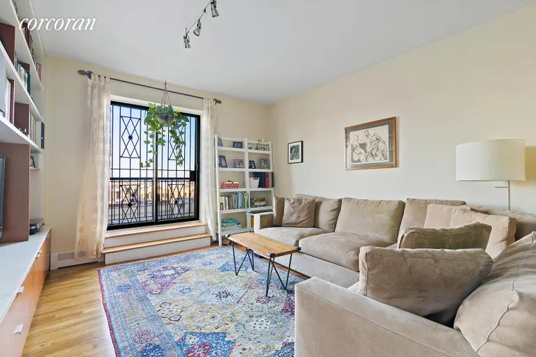 New York City Real Estate | View 115 Eastern Parkway, 6B | 2 Beds, 1 Bath | View 1